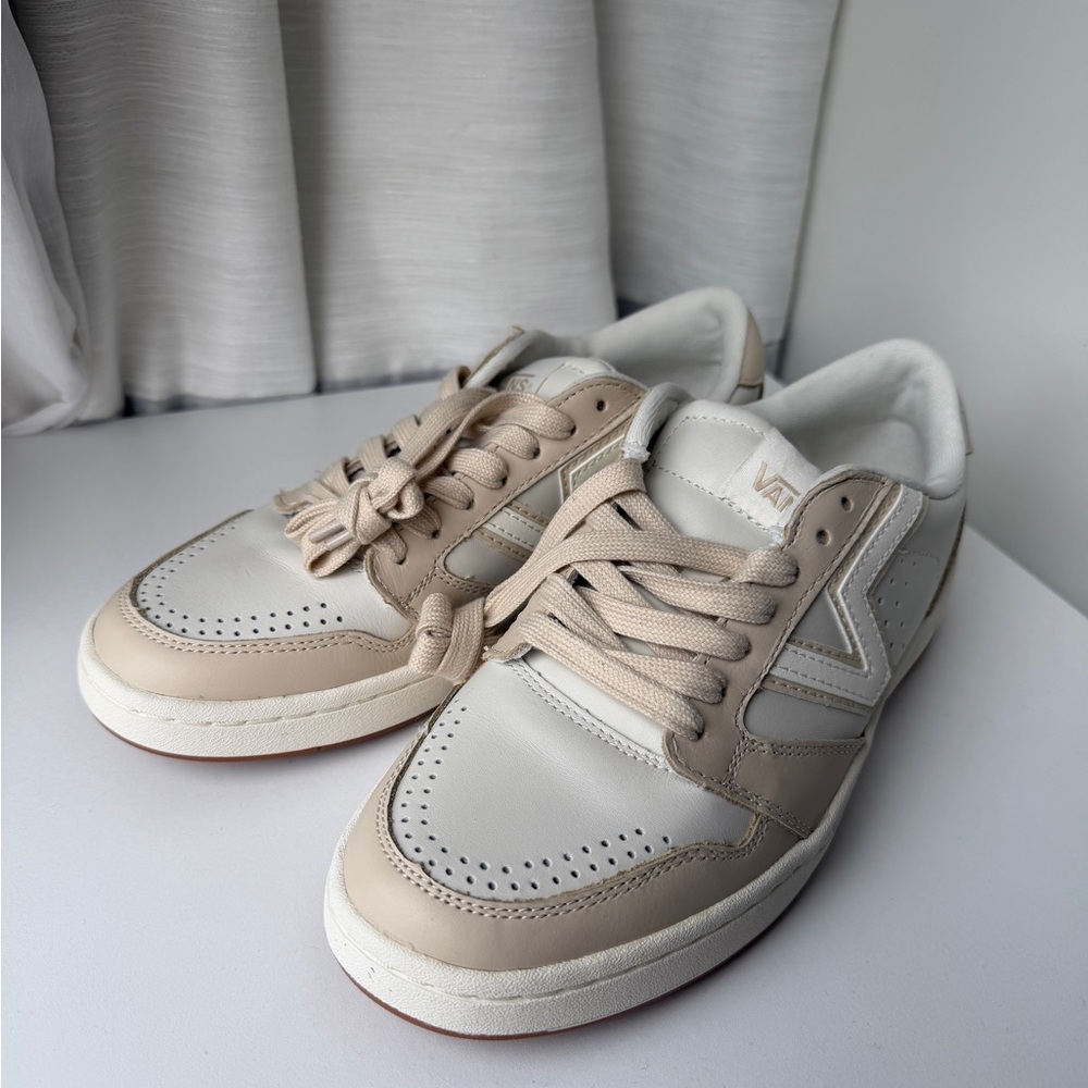 VANS Lowland 2.0 Shoe in Marshmallow, Women’s 8 NEW - Picture 2 of 7